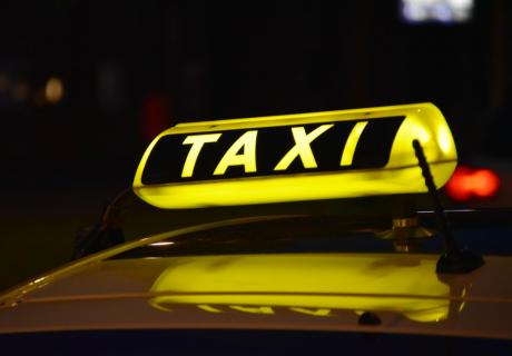 Book a lavish ride with the fingertips of your hand: Uber clone logo