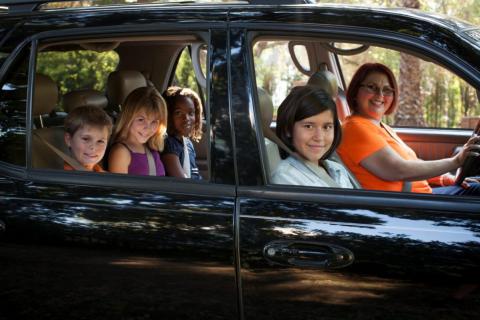 The comfort level that your children deserve: HopSkipDrive app clone logo