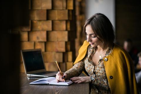 Here’s a Complete Guide to Ace Your MBA Assignment logo