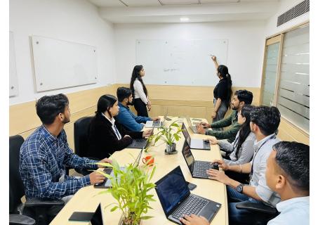 Expert Web Development & Mobile App Solutions | PerfectionGeeks logo