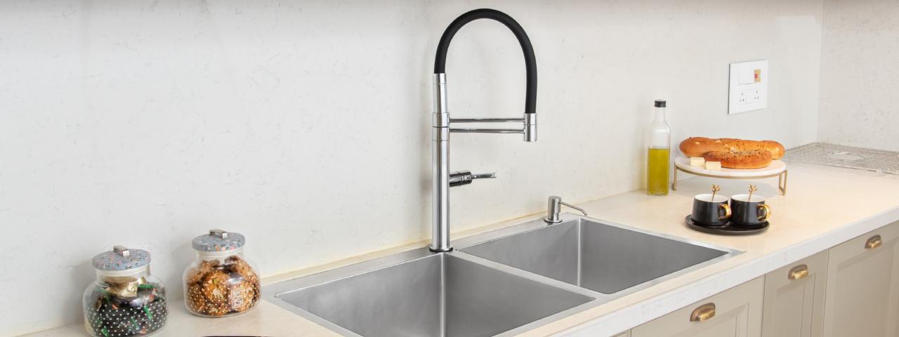 Jayna Sinks logo